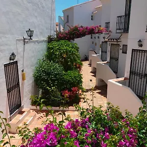 apartamento-lola-bajamar-nerja.hotelsinnerja.org/